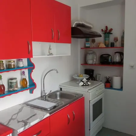 Welcome To Giouli's !