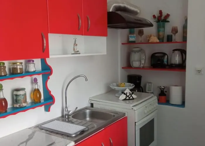 Welcome To Giouli's !